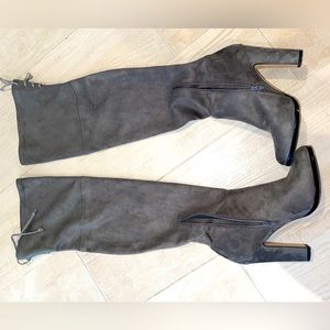 Vince Comuto Knee high gray suede boots